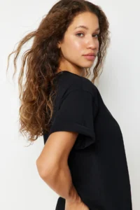 TRENDYOLMİLLA Black 100% Cotton Crew Neck Oversized/Wide Pattern Knitting T-Shirt - Image 2