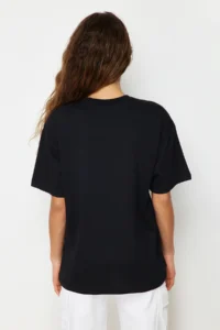 TRENDYOLMİLLA Black 100% Cotton Crew Neck Oversized/Wide Pattern Knitting T-Shirt - Image 6