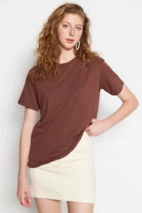 TRENDYOLMİLLA Brown 100% Cotton Crew Neck Oversized/Geniş Pattern Knitting T-Shirt - Image 8