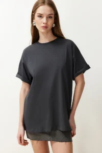TRENDYOLMİLLA Anthracite 100% Cotton Crew Neck Oversized/Wide Pattern Knitting T-Shirt - Image 3