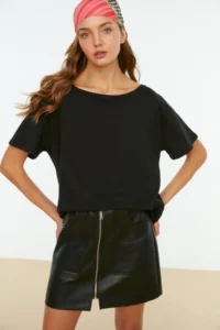 TRENDYOLMİLLA Black 100% Cotton Oversized/Wide Pattern Boat Neck Knitting T-Shirt - Image 2