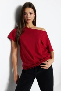 TRENDYOLMİLLA Rejection 100% Cotton Oversized/Wide Pattern Boat Neck Knitting T-Shirt - Image 3
