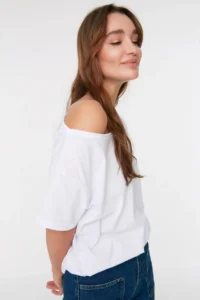 TRENDYOLMİLLA White 100% Cotton Oversized/Wide Pattern Boat Neck Knitting T-Shirt - Image 2