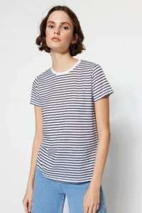 TRENDYOLMİLLA Black-White-Black Striped 3 Sets Package Basic Crew Neck Knitting T-Shirt - Image 3