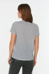 TRENDYOLMİLLA Black Striped Basic Crew Neck Short Sleeve Regular Pattern Knitting T-Shirt - Image 5