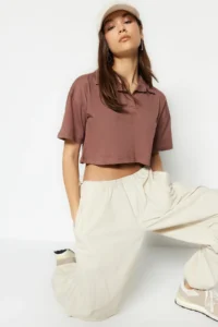 TRENDYOLMİLLA Brown 100% Thick Cotton Crop Polo Shirt Collar Knitting T-Shirt