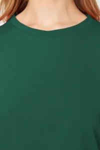 TRENDYOLMİLLA Emerald Green 100% Cotton Ruffle Detailed Basic Crew Neck Knitting T-Shirt - Image 5