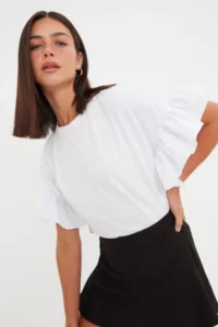 TRENDYOLMİLLA White 100% Cotton Ruffle Detailed Basic Crew Neck Knitting T-Shirt - Image 7