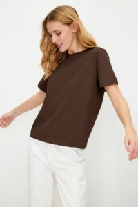 TRENDYOLMİLLA Brown 100% Cotton Basic Crew Neck Knitting T-Shirt - Image 2