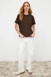 TRENDYOLMİLLA Brown 100% Cotton Basic Crew Neck Knitting T-Shirt - Image 5