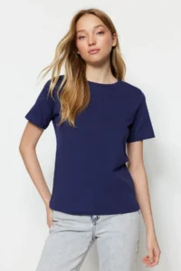 TRENDYOLMİLLA Navy Blue 100% Cotton Basic Crew Neck Knitting T-Shirt