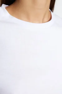 TRENDYOLMİLLA White 100% Cotton Regular/Normal Pattern Short Sleeve Basic Crew Neck Knitting T-Shirt - Image 4