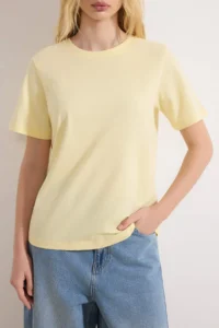 TRENDYOLMİLLA Light Yellow 100% Cotton Basic Crew Neck Knitting T-Shirt - Image 3