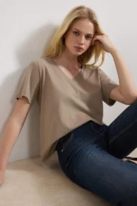 TRENDYOLMİLLA Mink 100% Cotton Basic V-neck Knitting T-Shirt - Image 2