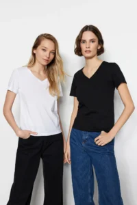 TRENDYOLMİLLA Black-White 100% Cotton 2 Sets Package Basic V-neck Knitting T-Shirt