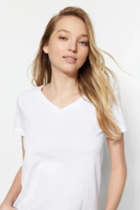 TRENDYOLMİLLA Black-White 100% Cotton 2 Sets Package Basic V-neck Knitting T-Shirt - Image 3