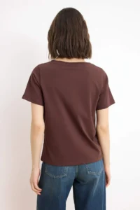 TRENDYOLMİLLA Ecru-Brown 100% Cotton 2 Sets Package Regular Pattern Basic V-neck Knitting T-Shirt - Image 4
