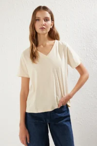 TRENDYOLMİLLA Burgundy-Multicolored 100% Cotton 2 Sets Package Regular Pattern Basic V-neck Knitting T-Shirt - Image 2