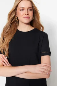 TRENDYOLMİLLA Black 100% Cotton Embroidered Detailed Basic Crew Neck Knitting T-Shirt - Image 3