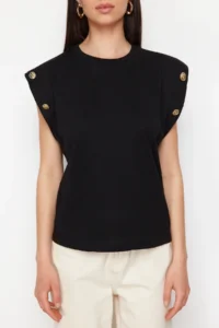 TRENDYOLMİLLA Black 100% Cotton Button Detailed Wadding Look Basic Crew Neck Knitting T-Shirt - Image 4