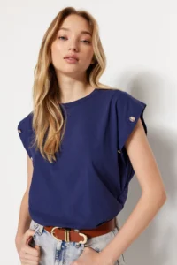 TRENDYOLMİLLA Navy Blue 100% Cotton Button Detailed Wadding Appearance Basic Crew Neck Knitting T-Shirt - Image 3