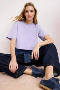 TRENDYOLMİLLA Lilac relaxed/Rahat Pattern 100% Thick Cotton Crop Knitting T-Shirt - Image 2