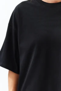 TRENDYOLMİLLA Black 100% Thick Cotton Oversized/Wide Pattern Crew Neck Knitting T-Shirt - Image 3