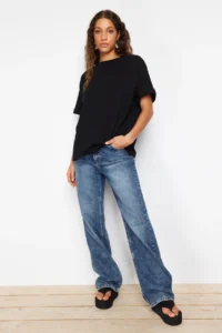 TRENDYOLMİLLA Black 100% Thick Cotton Oversized/Wide Pattern Crew Neck Knitting T-Shirt - Image 7