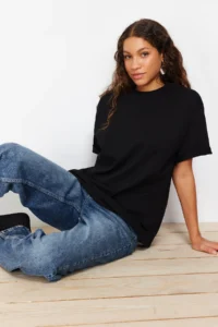 TRENDYOLMİLLA Black 100% Thick Cotton Oversized/Wide Pattern Crew Neck Knitting T-Shirt - Image 9