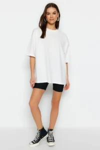TRENDYOLMİLLA Ecru 100% Thick Cotton Oversized/Wide Pattern Crew Neck Knitting T-Shirt - Image 2