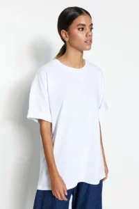 TRENDYOLMİLLA White 100% Thick Cotton Oversized/Wide Pattern Crew Neck Knitting T-Shirt - Image 8