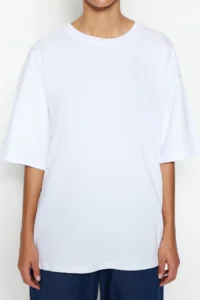 TRENDYOLMİLLA White 100% Thick Cotton Oversized/Wide Pattern Crew Neck Knitting T-Shirt - Image 9