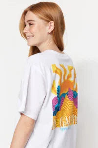 TRENDYOLMİLLA White 100% Cotton Front and Back Printed Boyfriend Fit Crew Neck Knitting T-Shirt - Image 7