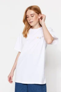 TRENDYOLMİLLA White 100% Cotton Front and Back Printed Boyfriend Fit Crew Neck Knitting T-Shirt - Image 8