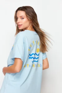 TRENDYOLMİLLA Light Blue 100% Cotton Back and Chest Printed Boyfriend Knitting T-Shirt