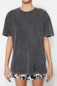 TRENDYOLMİLLA Anthracite 100% Thick Cotton Faded Effect Boyfriend/Wide Pattern Knitting T-Shirt - Image 4
