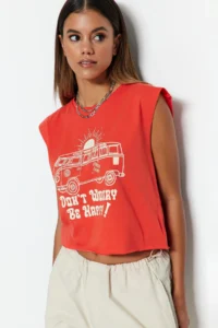 TRENDYOLMİLLA Rejection 100% Cotton Printed Sleeveless relaxed/Rahat Pattern Crop Crew Neck Knitting T-Shirt