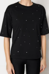 TRENDYOLMİLLA Black Stone Detailed relaxed/Wide Relaxed Cut Crew Neck Knitting T-Shirt - Image 4