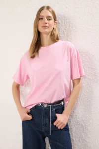 TRENDYOLMİLLA Pink Cotton Stone Detailed relaxed/Wide Relaxed Cut Crew Neck Knitting T-Shirt