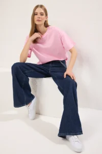 TRENDYOLMİLLA Pink Cotton Stone Detailed relaxed/Wide Relaxed Cut Crew Neck Knitting T-Shirt - Image 2