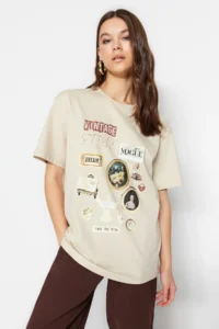 TRENDYOLMİLLA Stone 100% Thick Cotton Printed Oversized Pattern Crew Neck Knitting T-Shirt - Image 8