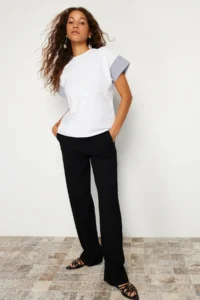 TRENDYOLMİLLA White Thick Cotton relaxed/Relaxed Cut Poplin Sleeve Detailed Knitting T-Shirt - Image 3