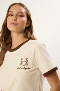 TRENDYOLMİLLA Stone 100% Cotton Embroidered Contrast Piping Detailed Knitting T-Shirt - Image 2