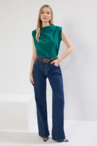 TRENDYOLMİLLA Emerald Green 100% Cotton Boat Neck Zero Sleeve Shirred Knitting T-Shirt - Image 2