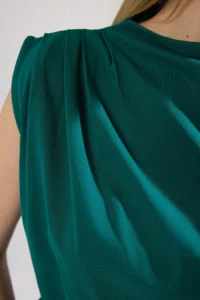 TRENDYOLMİLLA Emerald Green 100% Cotton Boat Neck Zero Sleeve Shirred Knitting T-Shirt - Image 3