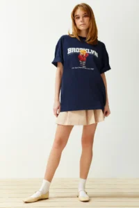 TRENDYOLMİLLA Navy Blue 100% Cotton Teddy Bear Printed Oversized/Wide Pattern Crew Neck Knitting T-Shirt - Image 3