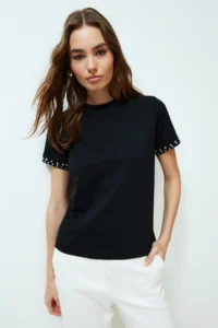 TRENDYOLMİLLA Black Stone Accessory Detailed Regular Pattern Knitting T-Shirt - Image 2