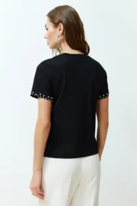 TRENDYOLMİLLA Black Stone Accessory Detailed Regular Pattern Knitting T-Shirt - Image 6