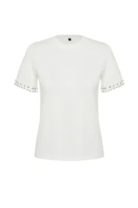 TRENDYOLMİLLA White Pearl Detailed Regular/Normal Pattern Knitting T-Shirt - Image 7