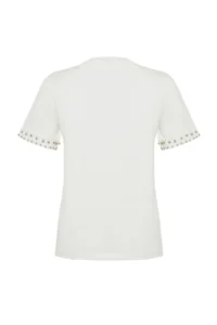 TRENDYOLMİLLA White Pearl Detailed Regular/Normal Pattern Knitting T-Shirt - Image 8